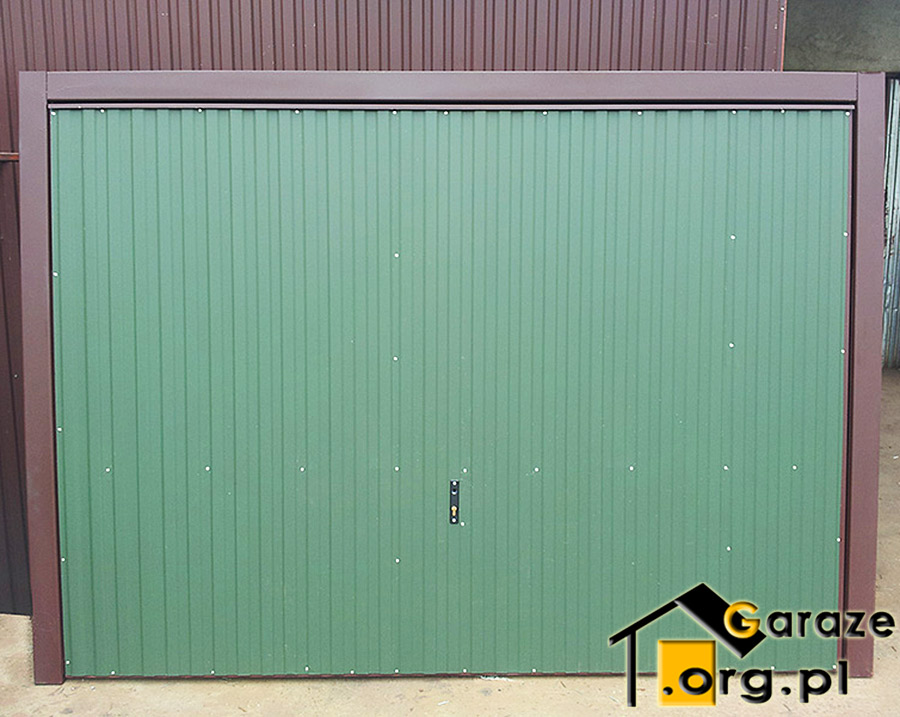 Brama garazowa zielony mat 3x2 klasyczna